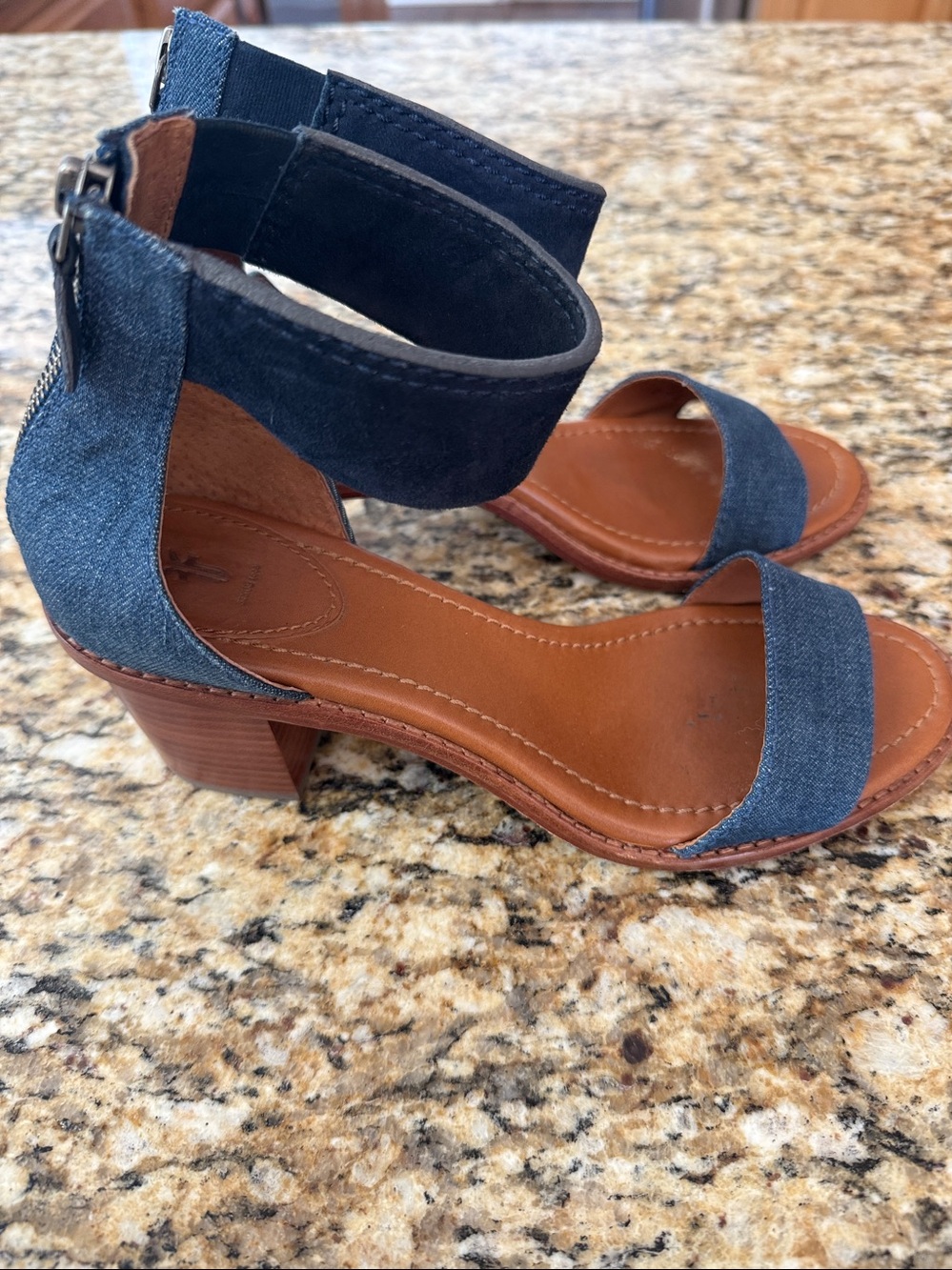 Frye Brielle denim zip back block heel - Picture 2 of 4